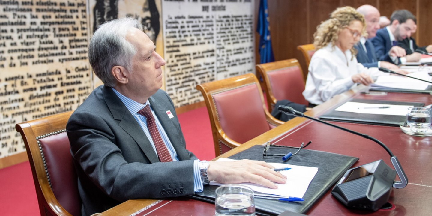 La nuclear es la tecnología que más inercia proporciona y la que mejor regula la tensión