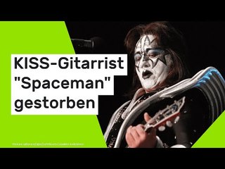 Ace Frehley ist tot: Er ist im Studio gestürzt - KISS-Gitarrist (74) gestorben