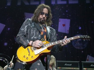 "Am Boden zerstört": Kiss-Bandmitglieder trauern um Ace Frehley