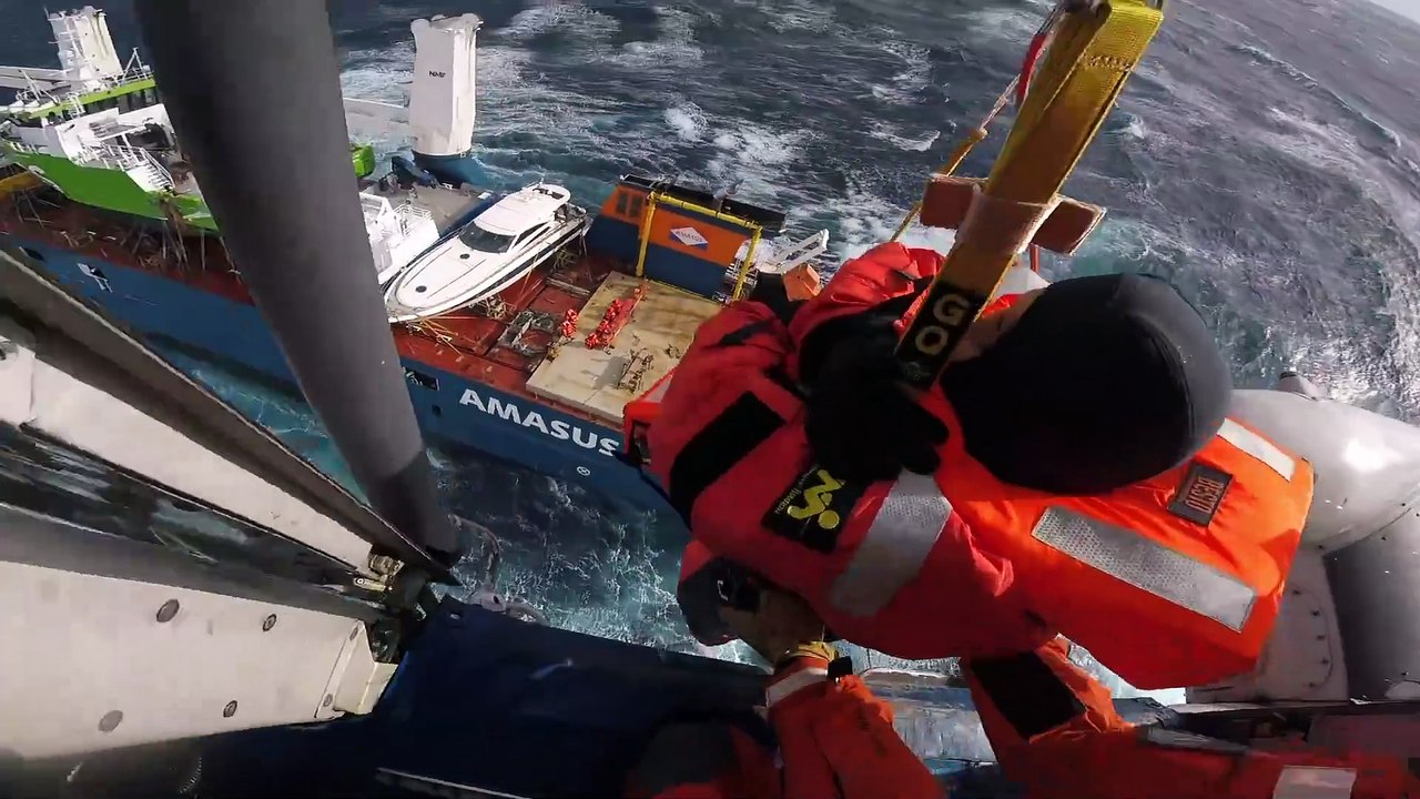 salvataggio_nave_Redningsaksjon EEMSLIFT HENDRIKA