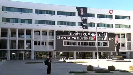 Antalya’da rüşvet soruşturmasında gözaltına alınan şüphelilerden 5’i adliyede