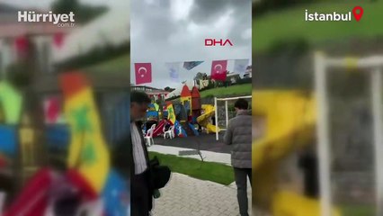 Sarıyer'de bisküvi yüklü TIR devrildi; çocuk parkında faciadan dönüldü