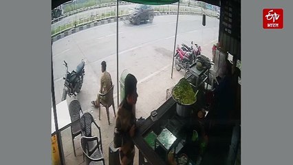 खिलौने की तरह उछलती पलटती गई बेलगाम कार, 11वीं के छात्र की मौत