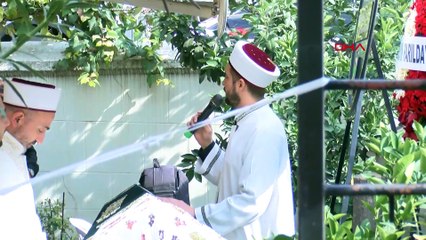Ayrıldığı eski sevgilisi tarafından öldürülen Aysel Karakoç son yolculuğuna uğurlandı