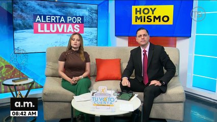 Viviendas dañadas y vehículos arrastrados en la aldea Río Abajo