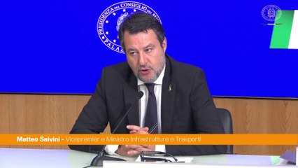 Manovra, Salvini "Con rottamazione cartelle italiani vedono la luce"