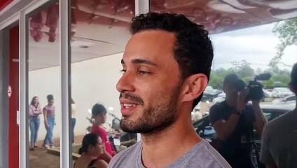 Melhor amigo acompanha transferência de Juliane Vieira dos Reis para a Ala de Queimados