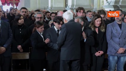 Carabinieri morti nel Veronese, Mattarella abbraccia i familiari a funerali di stato a Padova