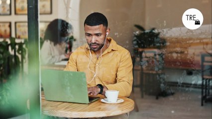 En tiempos de incertidumbre laboral, muchos empleados eligen el silencio antes que el salto. Lo llaman Job Hugging, y no es precisamente amor al trabajo