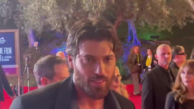 Festa del Cinema di Roma, tutti pazzi per «Sandokan»: bagno di folla per il red carpet di Can Yaman all'Auditorium