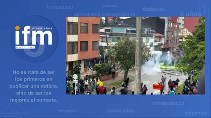 Enfrentamientos entre la UNDMO y manifestantes indígenas frente a la Embajada de Estados Unidos