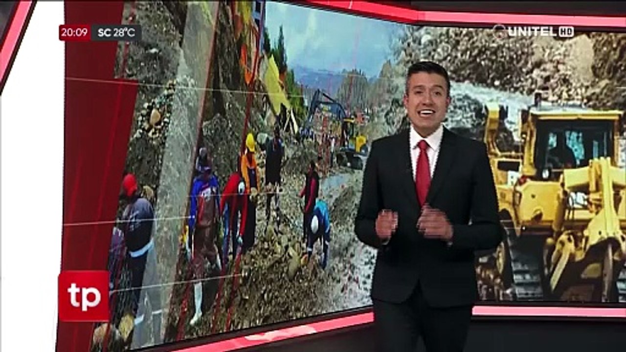 Intensa lluvia deja calles y avenidas inundadas en La Paz y El Alto