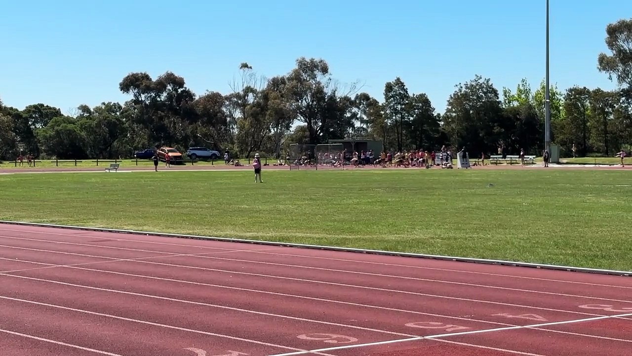 Patrick Martin wins the 200m at AVSL 2