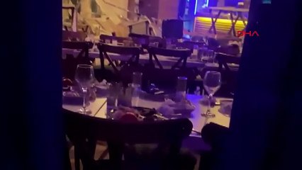 Eğlence mekanında kabus gecesi! Tavan üzerlerine çöktü