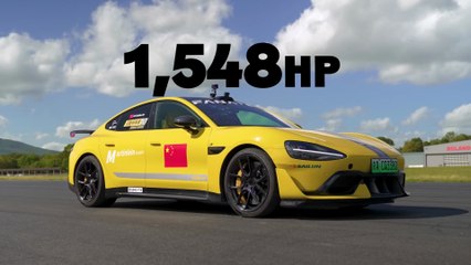 Xiaomi SU7 Ultra v Tesla Model S Plaid_ DRAG RACE