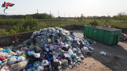 Cimitile (NA) - Area di trasferenza trasformata in discarica: scatta sequestro dopo denuncia dell'assessore (18.10.25)