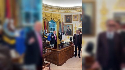 Andrea Bocelli canta per Trump: l'esibizione nello Studio Ovale