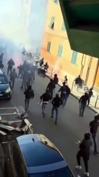 Pisa-Verona, violenti scontri tra ultras