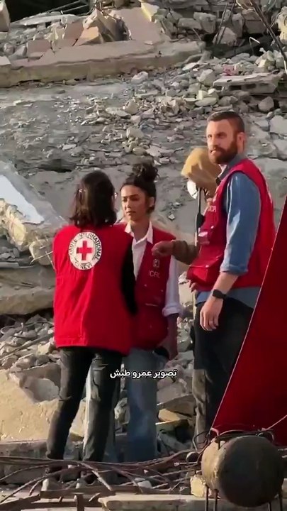 İslam ülkelerinin acziyeti utandırıyor! Enkaz altında on binlerce Müslüman var, tüm dünya tek bir Yahudi cesedi için seferber oldu!