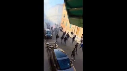 Scontri tra gli ultras del Pisa e del Verona prima della partita