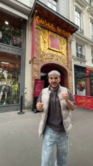 Je dois retrouver mon pote caché au musée Grévin !