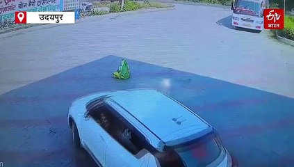 पेट्रोल पंप पर सफाई कर रही महिला पर युवक ने कार चढ़ाई, 15 फीट तक घसीटता ले गया