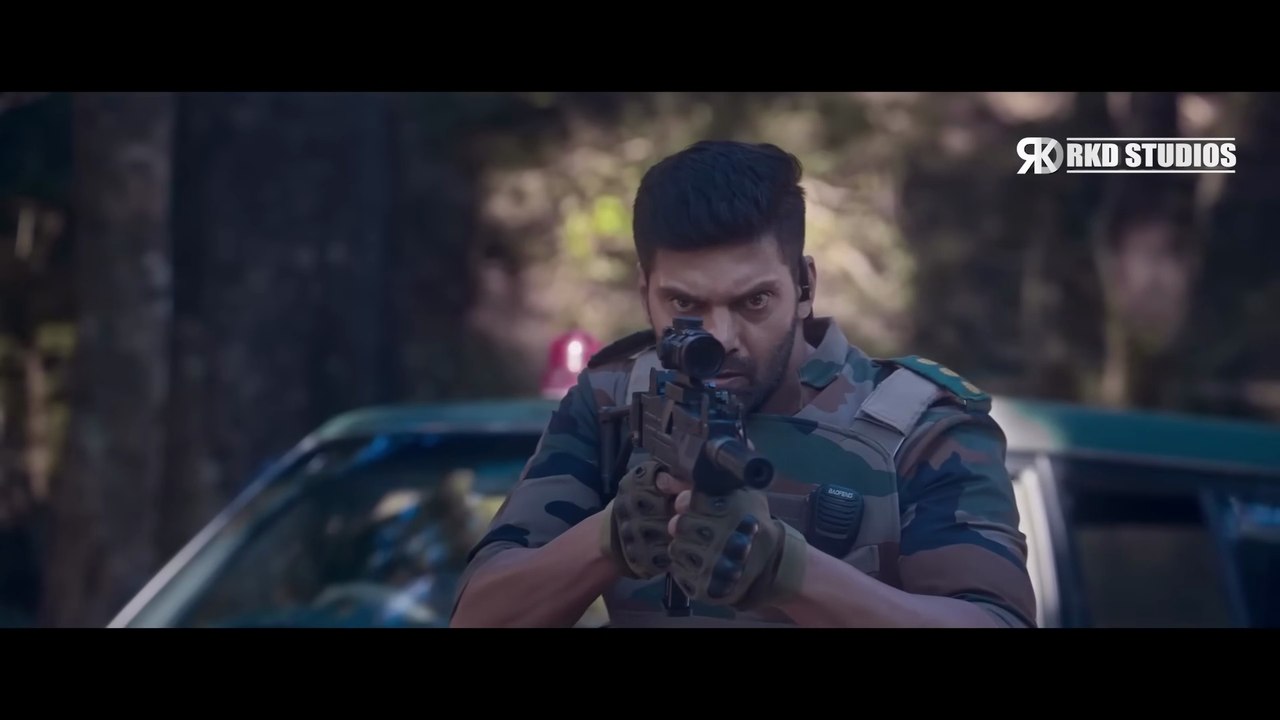Captain और उसक Team क पत चल Sector 42 म एक नह बहत सर Monsters ह - Arya - Captain Scene