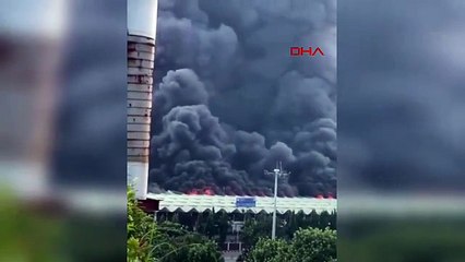 Bangladeş'in başkenti Dakka'daki havalimanında yangın çıktı