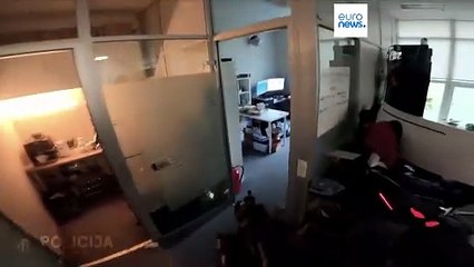 پلیس لتونی شبکه بزرگ کلاهبرداری اینترنتی اروپا را متلاشی کرد