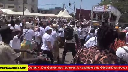 Conakry  Des Guinéennes réclament la candidature du Général Doumbouya