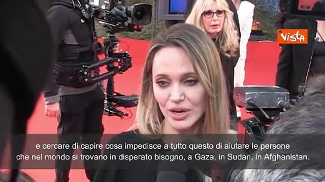 Angelina Jolie: Chiediamoci perché non si aiuta la gente di Gaza, Sudan e Afghanistan