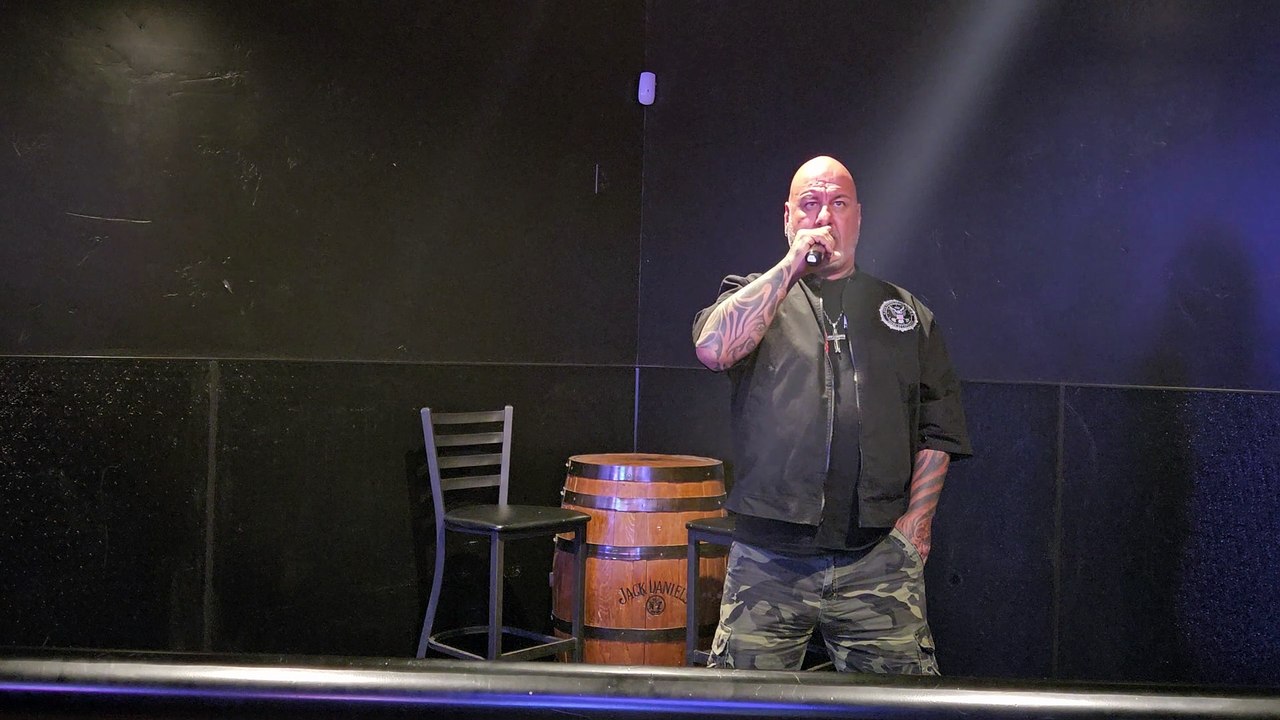 HELLOWEEN - A TALE THAT WASN'T RIGHT (PERFORMED LIVE AT THE WESTERNER)