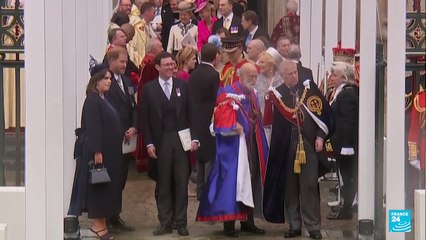 El príncipe Andrew de Reino Unido renuncia a su título real