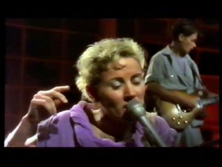EUROGLIDERS (BERNIE LYNCH & GRACE KNIGHT) - Heaven (Must Be There) (1984)