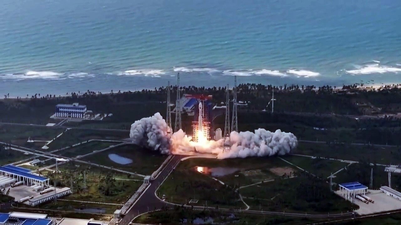 China launches internet satellites on 600th Long March rocket