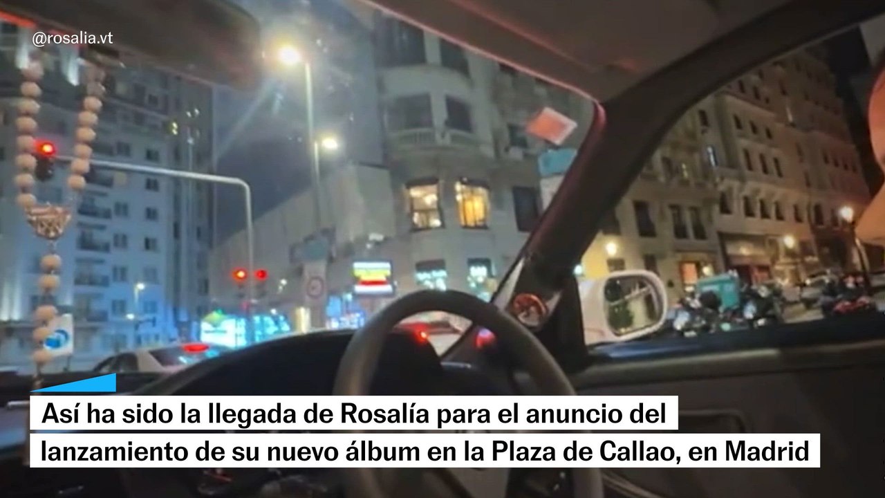 Así ha sido la llegada de Rosalía en Callao para anunciar su nuevo álbum 'Lux'