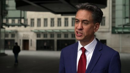 Miliband: Reform and Tories ‘waging war on clean energy’