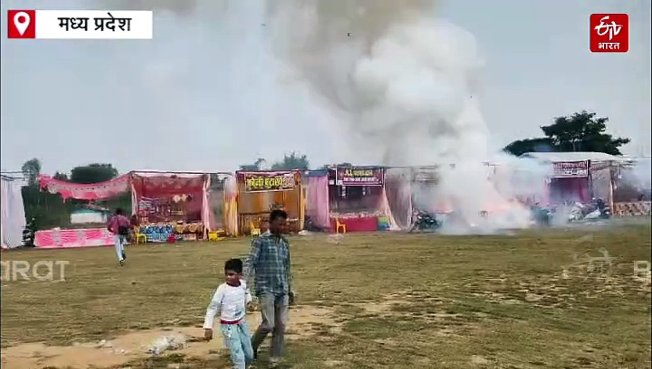 मैहर में पटाखों की दुकान में धमाके, पलक झपकते 4 दुकानें जलकर राख