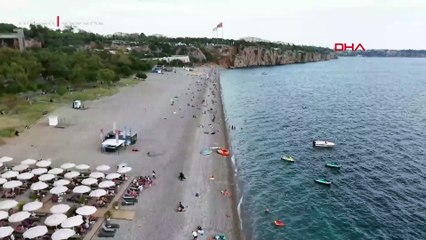 Antalya'da sıcak hava etkisini gösterdi, vatandaşlar plaja koştu