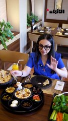 صباحك يستاهل النكهةجرب الصواني الجديدة من ترويقة ميس الغانممن الساعة ٨ إلى ١١:٣٠ صباحاًنكهات مبتكرة… بنفس الطعم الأصيل