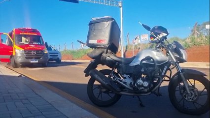 Homem, de 23 anos, fica ferido após colisão proibida no XIV de novembro