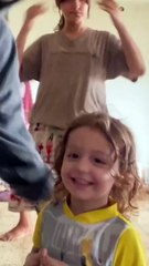 Gazzelilerin yaşadığı zulmün sona erdiğini haber alan ailenin mutluluğu 🥲