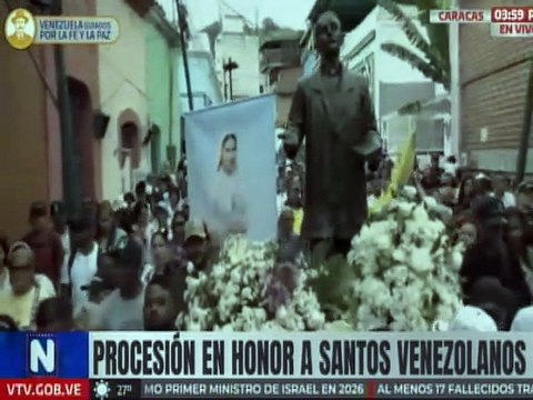 Caracas | Feligreses acompañan procesión de nuestros Santos desde La Pastora hasta La Candelaria