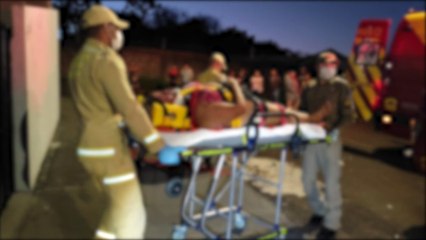 Noite de domingo sangrenta: Mulher é agredida pelo ex-namorado e ela revida com facada