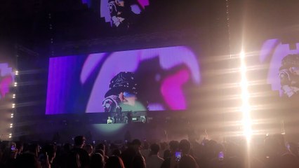 Omar Courtz dedica unas palabras a las mujeres en Venezuela