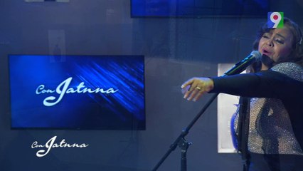 ¡Viral! Jackelines Estévez interpretanda Crisalida en Con Jatnna