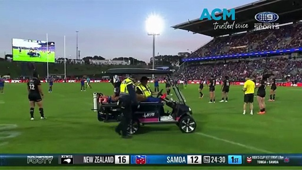 Mariota stretchered off. Footage: Nine