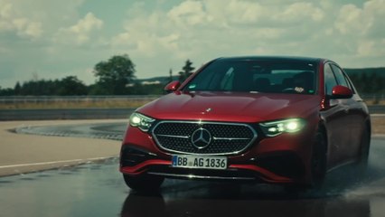 Mercedes-Benz inaugurates the most advanced light testing centre of the automotive industry - Wet Handling Course