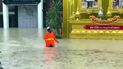 Heavy rain causes flooding in Phuket