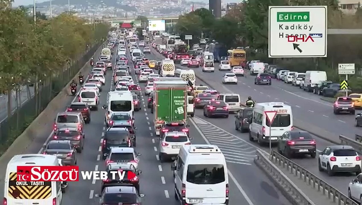 İstanbul'da haftanın ilk iş gününde trafik yoğunluğu yaşanıyor